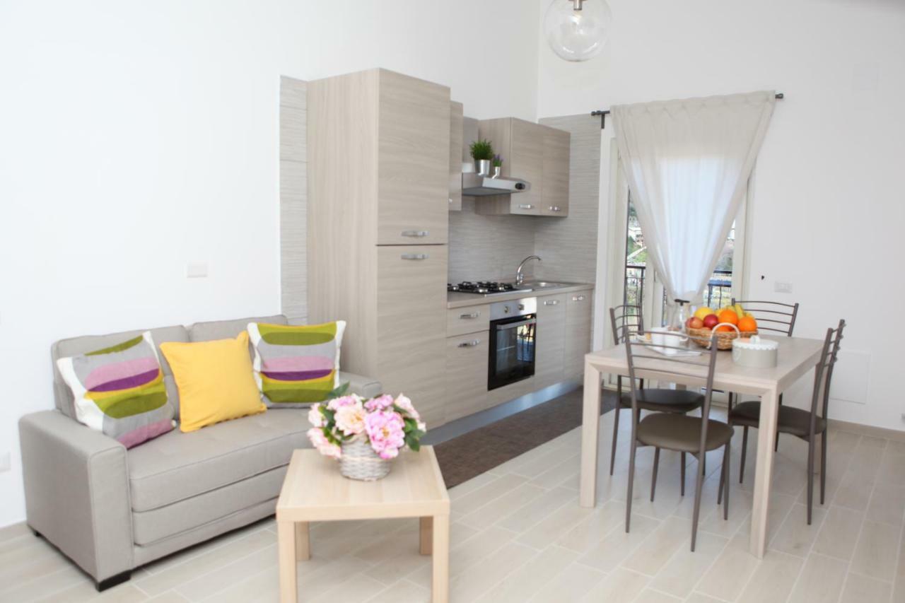 Rosy House - Hospitality Διαμέρισμα Pimonte Εξωτερικό φωτογραφία