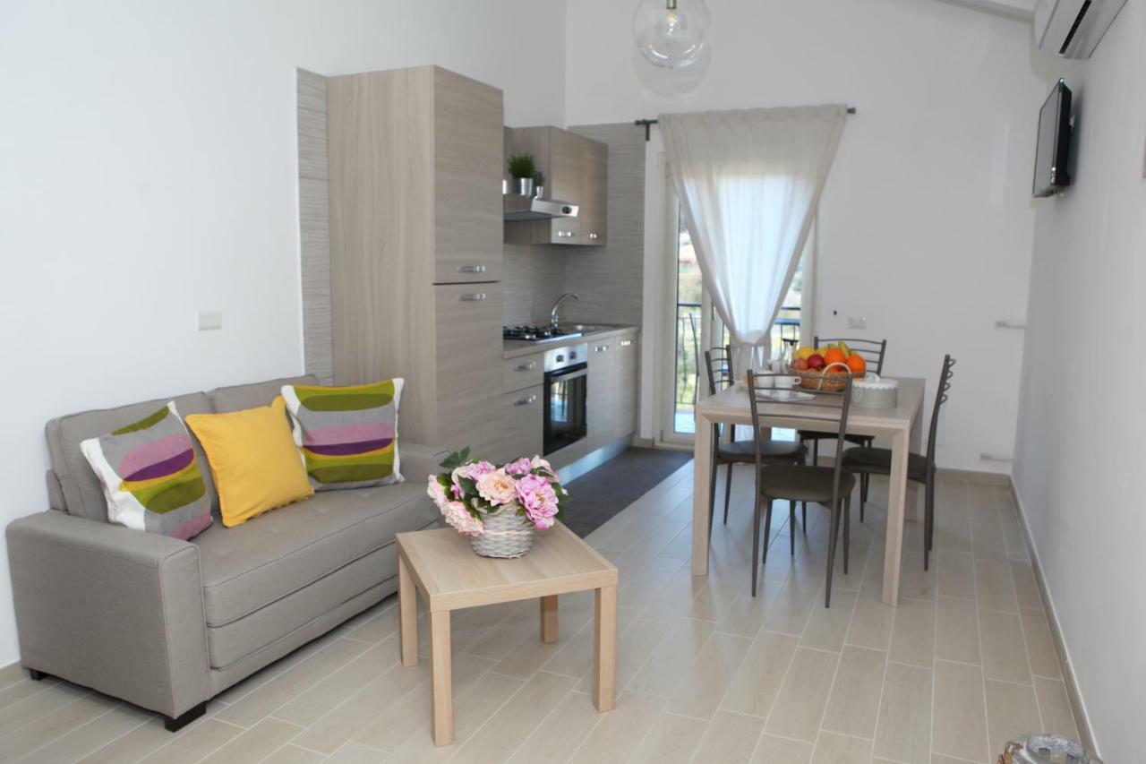 Rosy House - Hospitality Διαμέρισμα Pimonte Εξωτερικό φωτογραφία